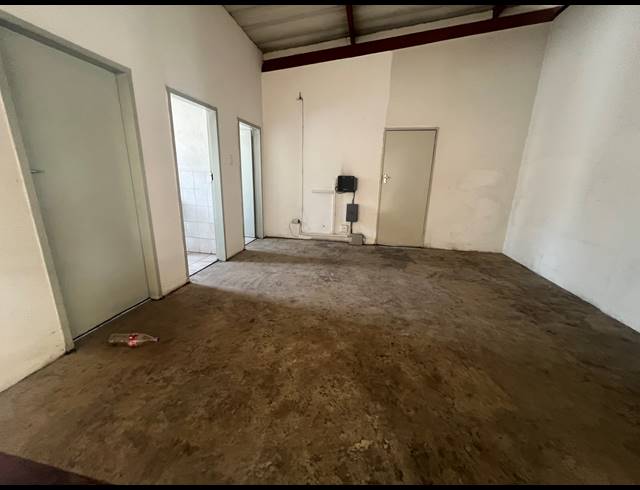 476M² WAREHOUSE TO LET IN KYA SANDS